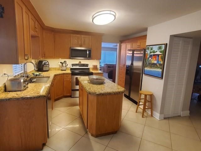 Interior, Kitchen, Stainless Steel Appliances