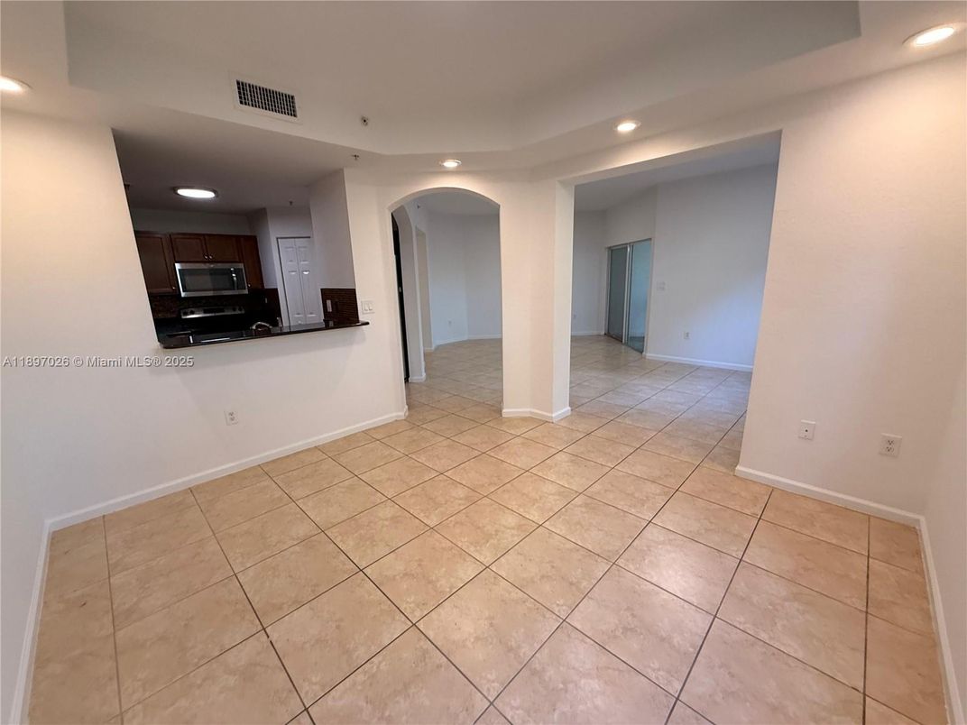 Empty room, Interior, Kitchen, Recessed Lighting