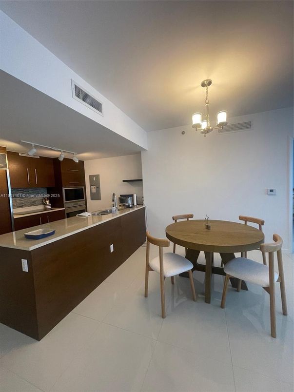 Dining room, Interior, Kitchen, Pendant Lights, Stainless Steel Appliances