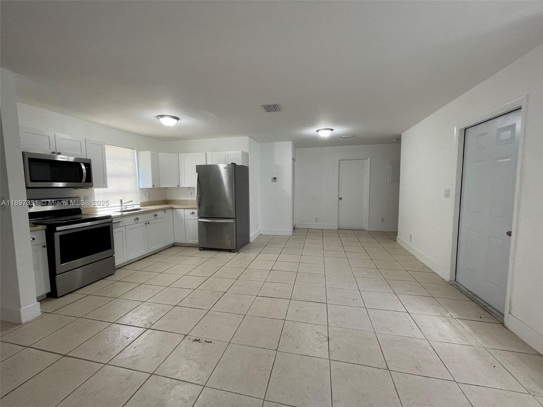Interior, Kitchen, Stainless Steel Appliances