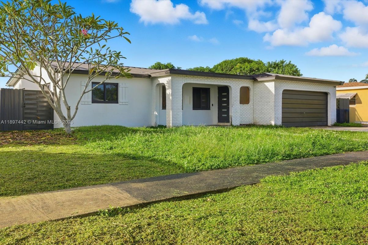 Attached, Backyard, Exterior, Facade, Ranch