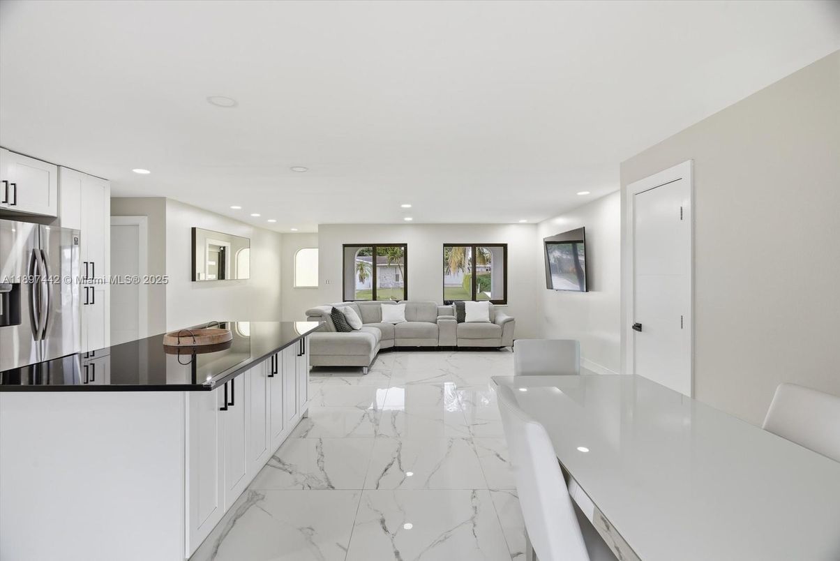 Dining room, Interior, Kitchen, Living room, Marble, Recessed Lighting