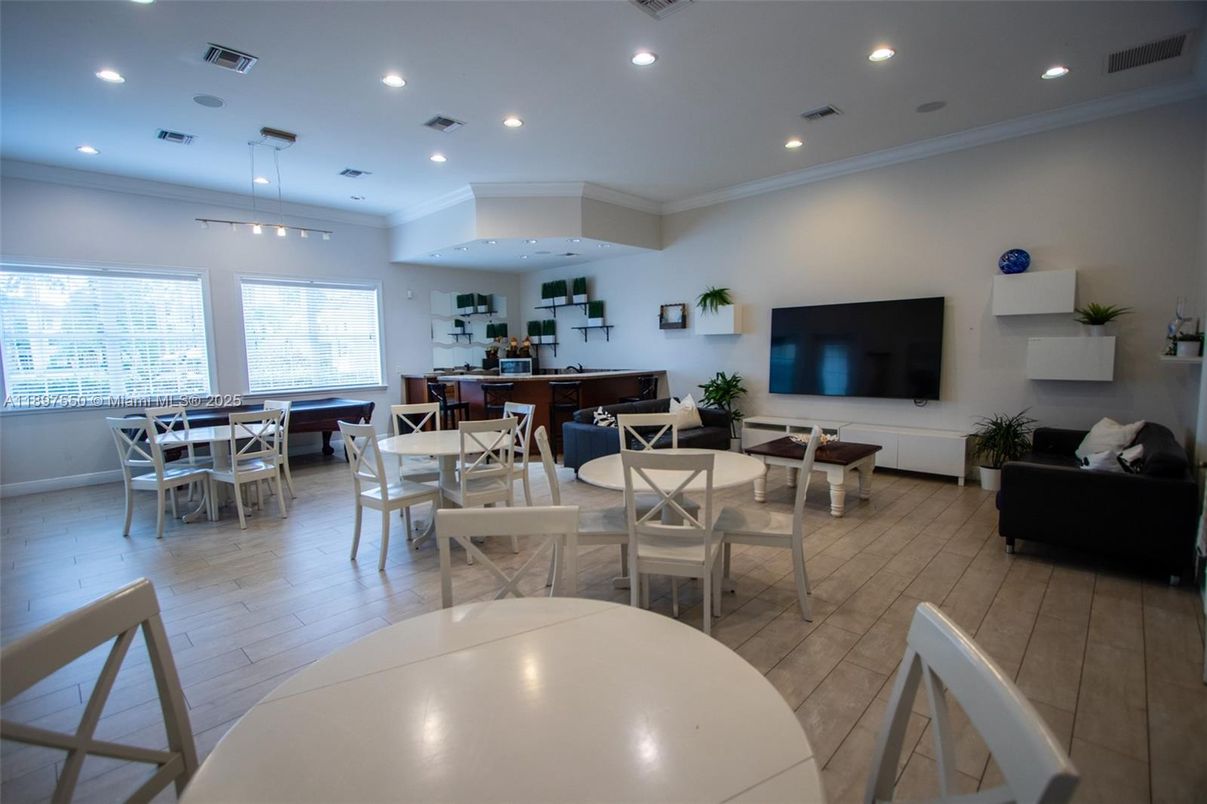 Dining room, Interior, Living room, Pendant Lights, Recessed Lighting, Wood Texture Flooring