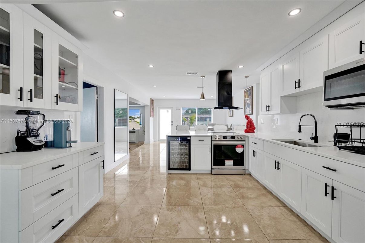 Interior, Kitchen, Pendant Lights, Recessed Lighting, Stainless Steel Appliances