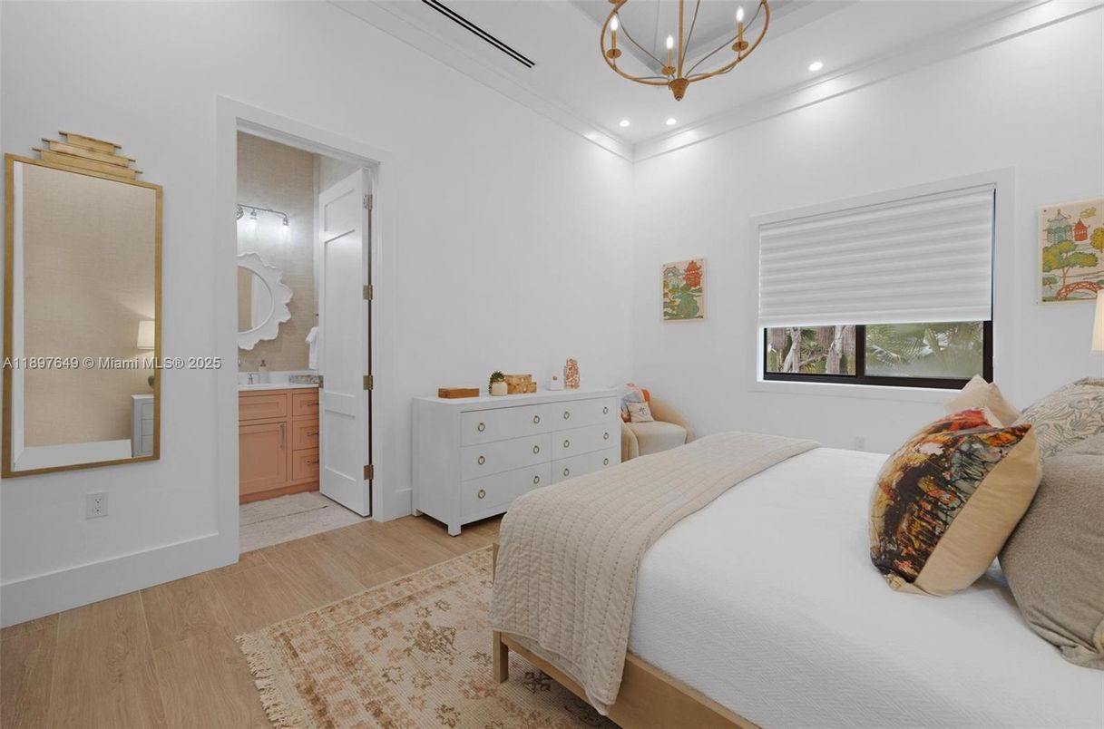 Bedroom, Interior, Pendant Lights, Recessed Lighting, Wood Texture Flooring