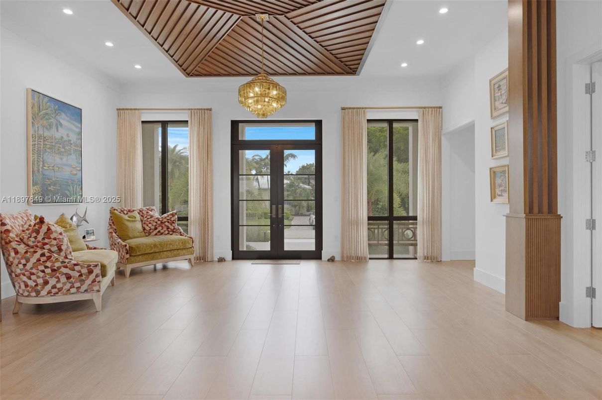 Interior, Living room, Pendant Lights, Recessed Lighting, Wood Texture Flooring