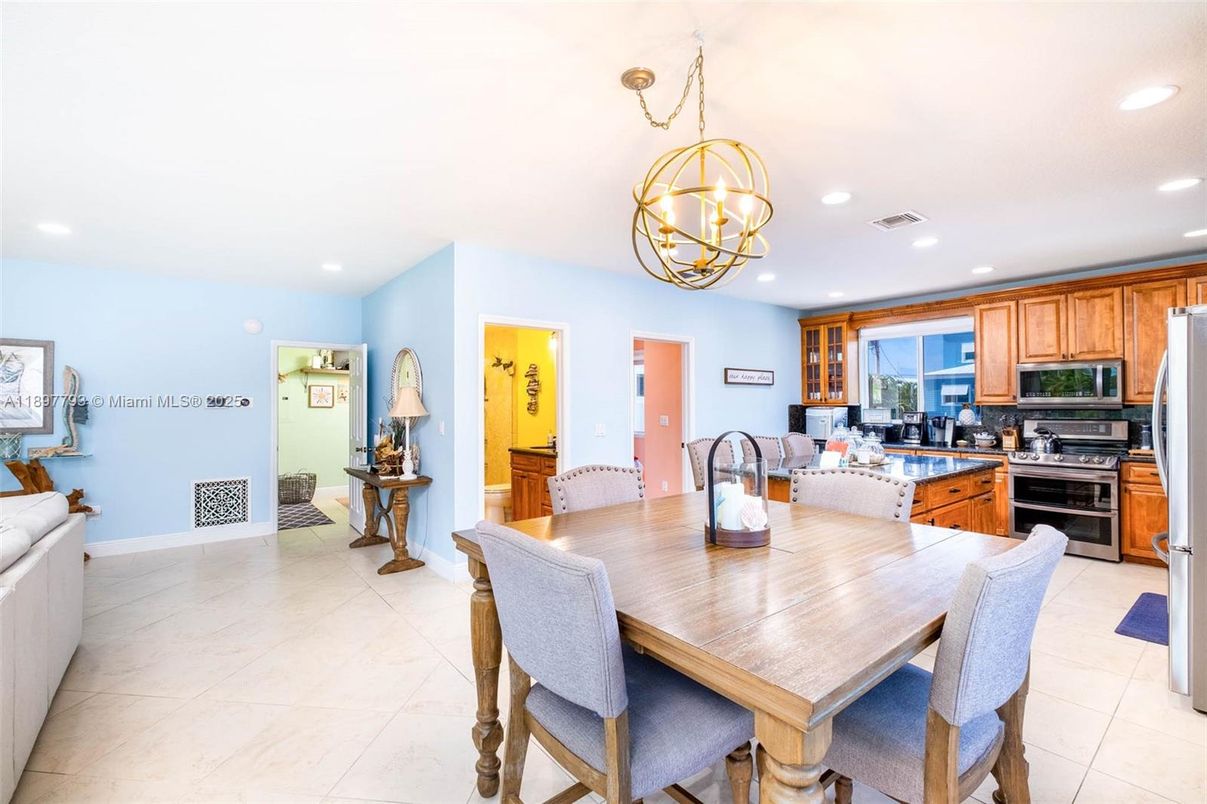 Chandelier, Dining room, Interior, Kitchen, Recessed Lighting