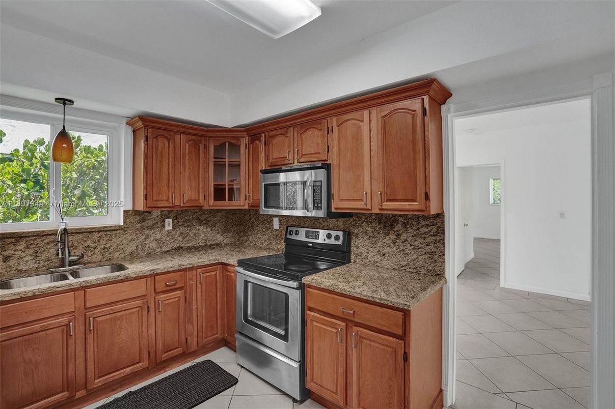 Interior, Kitchen, Pendant Lights