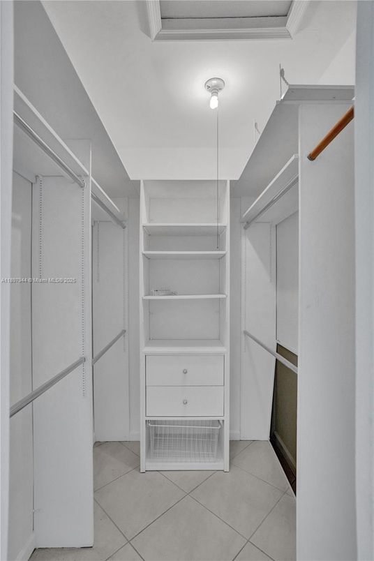 Interior, Walk-in Closets