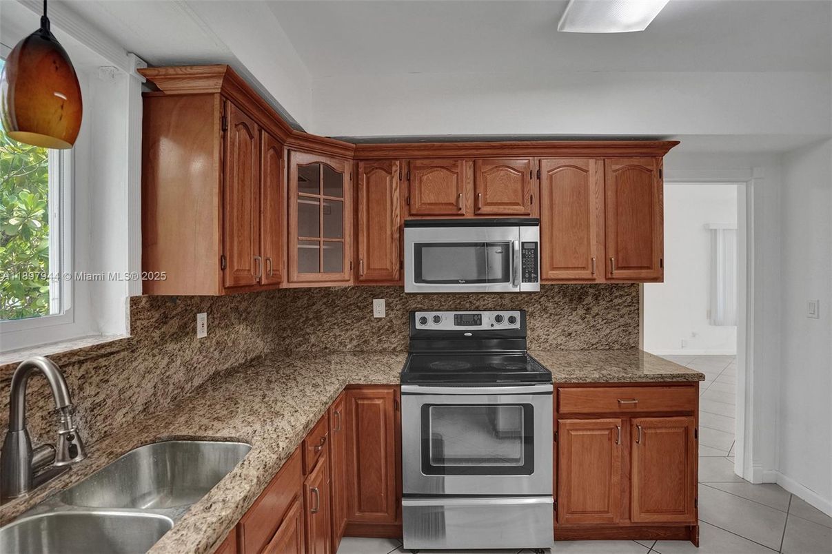 Interior, Kitchen, Stainless Steel Appliances