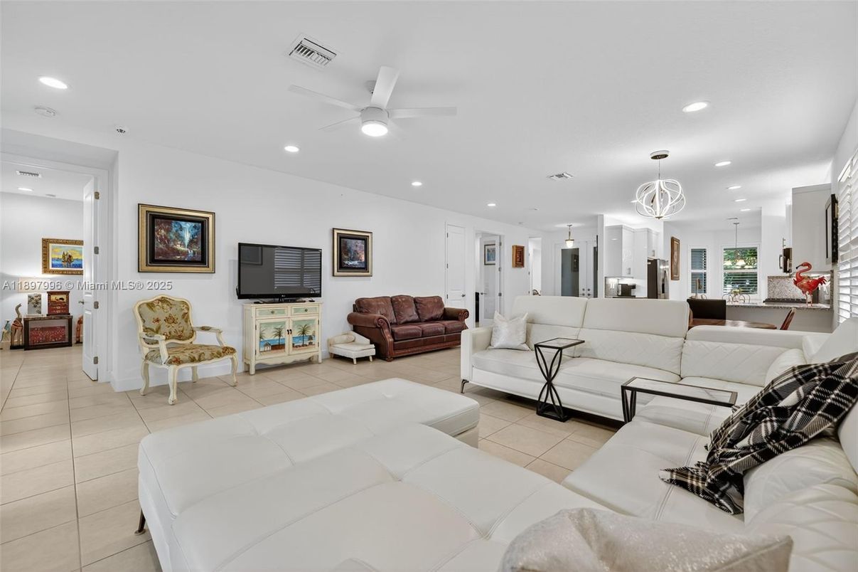 Interior, Kitchen, Living room, Pendant Lights, Recessed Lighting