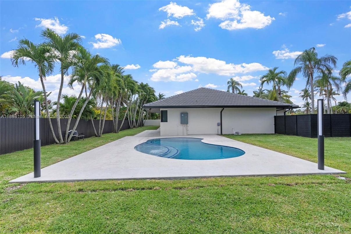 Backyard, Exterior, Pool