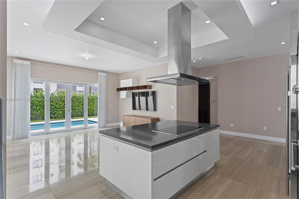 Interior, Kitchen, Recessed Lighting