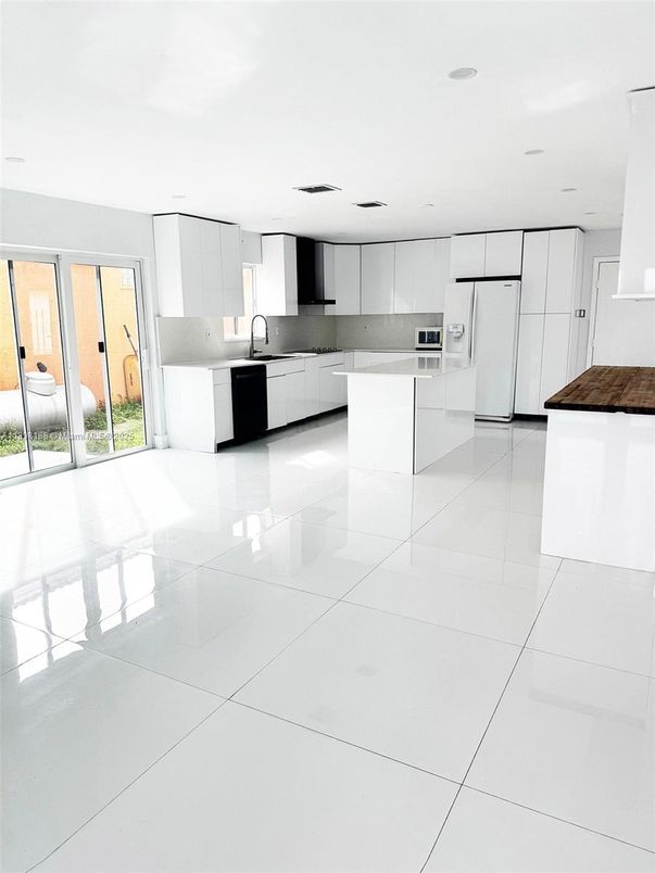 Interior, Kitchen, Recessed Lighting