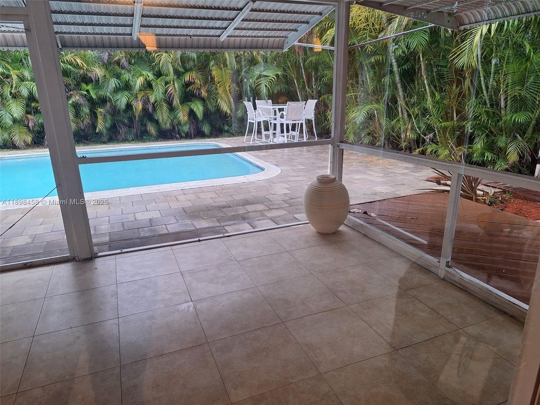 Interior, Pool, Sun Room