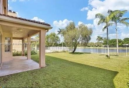 Backyard, Exterior, Water