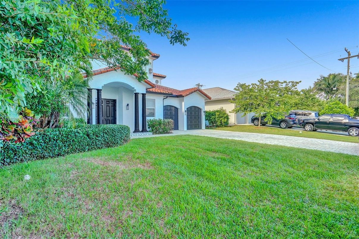 Backyard, Exterior, Facade, Spanish Mediterranean