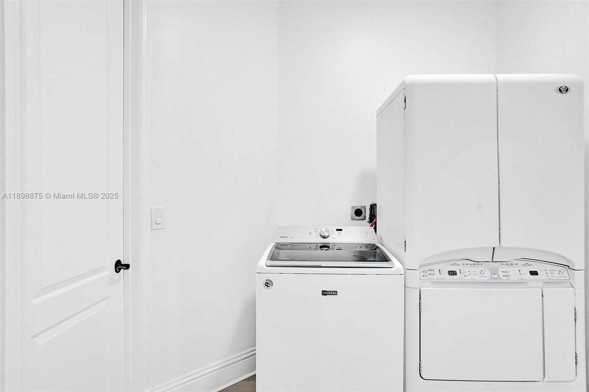 Interior, Washer
