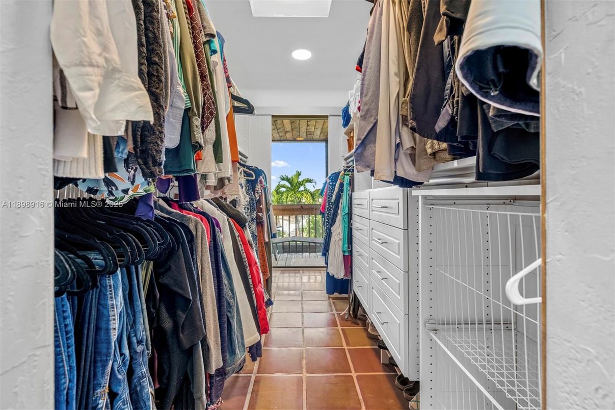 Interior, Recessed Lighting, Walk-in Closets