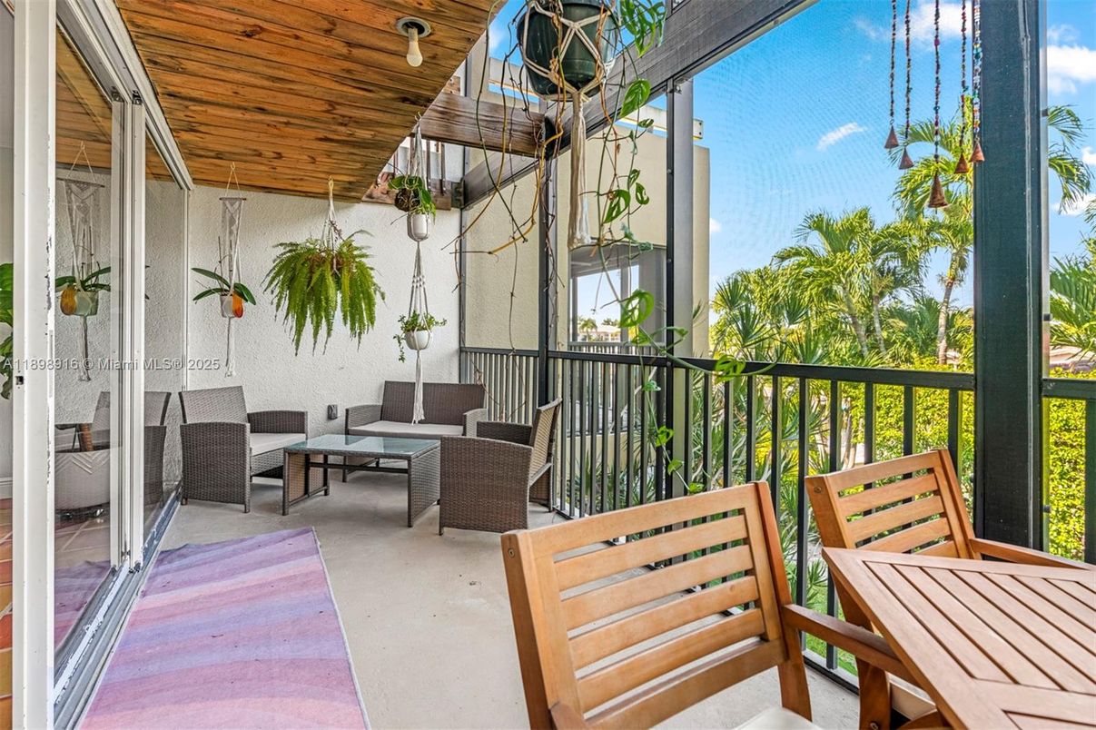 Interior, Sun Room, Wooden Ceilings