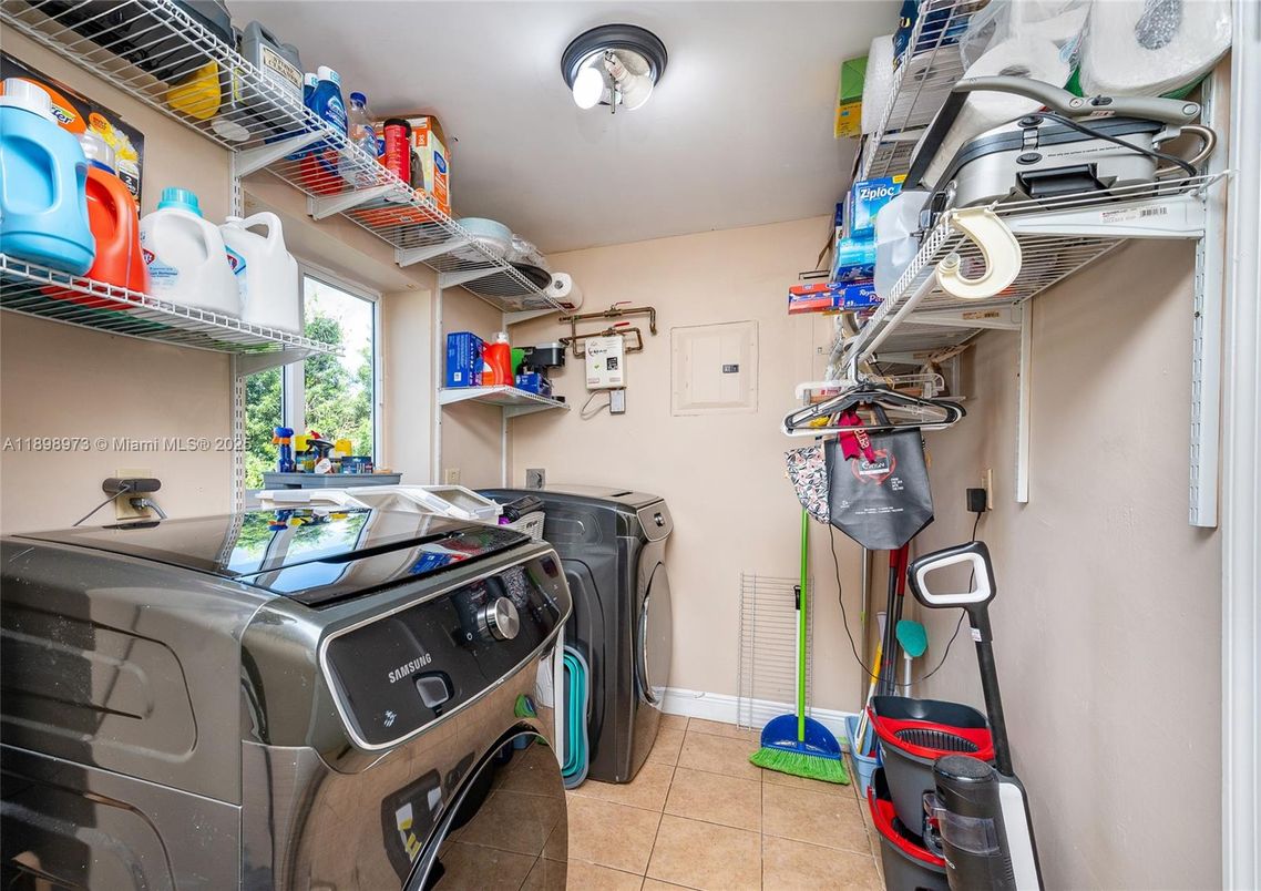 Interior, Washer