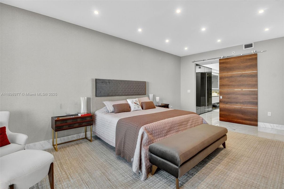 Bedroom, Interior, Recessed Lighting