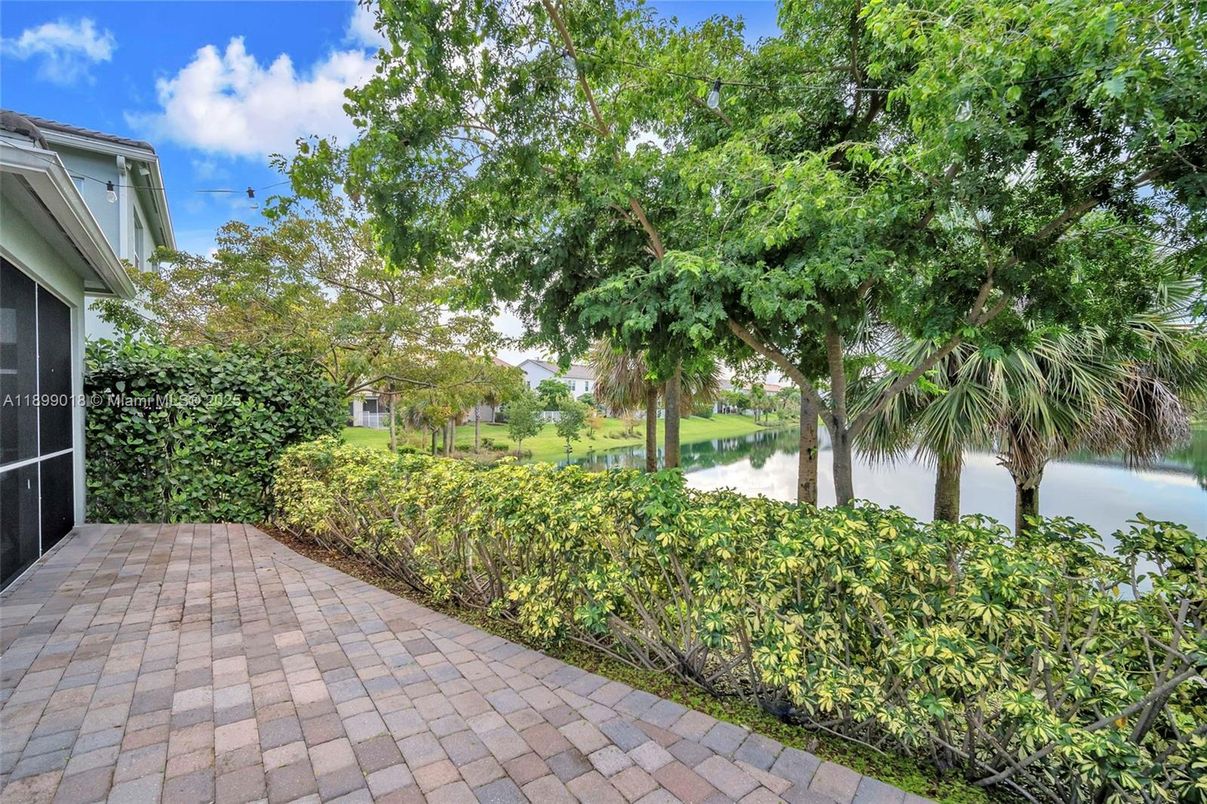 Backyard, Exterior, Water