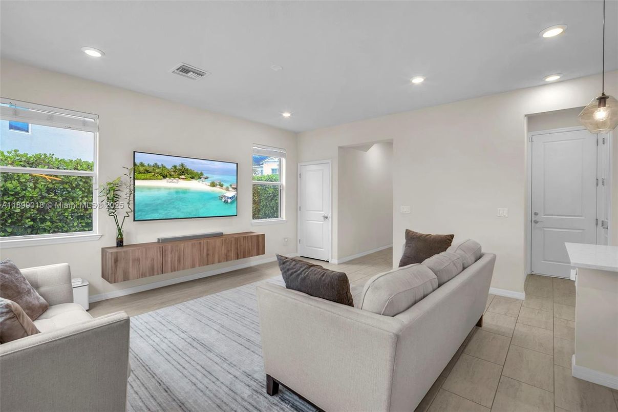 Interior, Living room, Pendant Lights, Recessed Lighting, Wood Texture Flooring