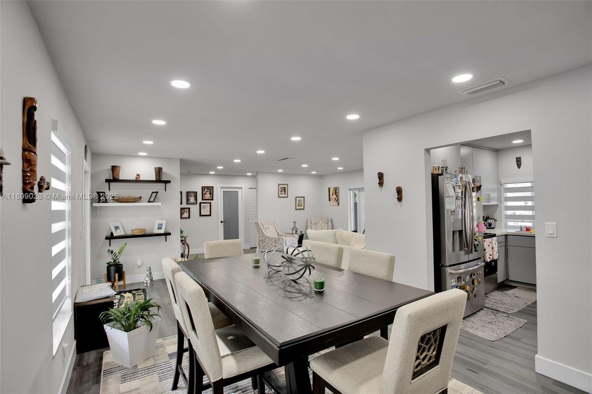 Dining room, Interior, Kitchen, Recessed Lighting, Wood Texture Flooring