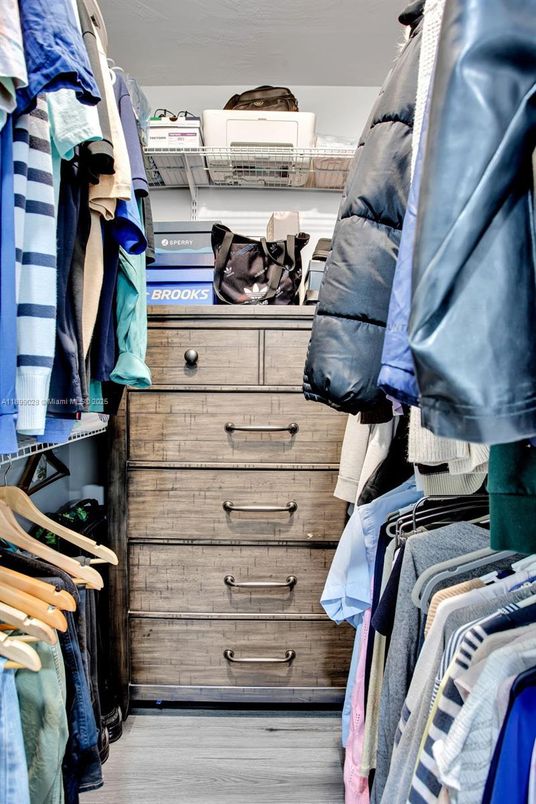 Interior, Walk-in Closets