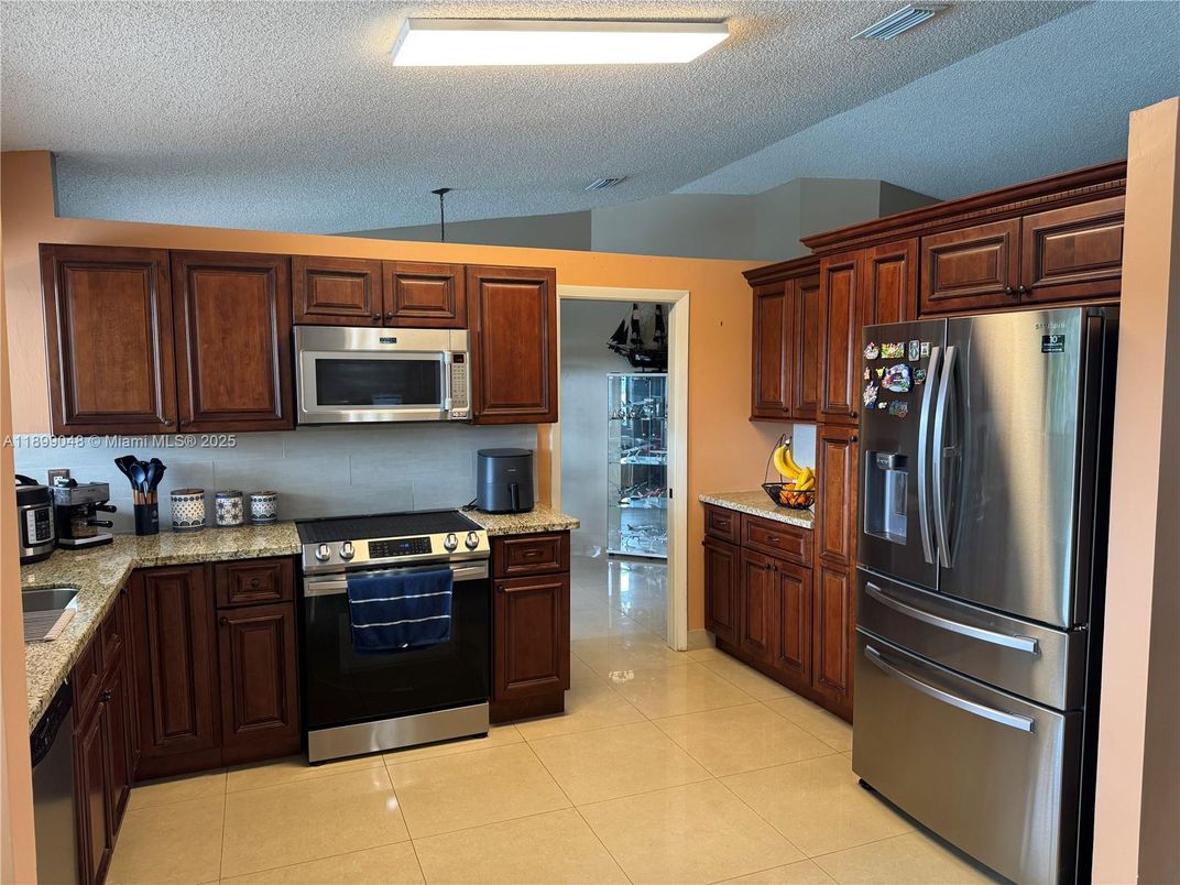 Interior, Kitchen, Stainless Steel Appliances