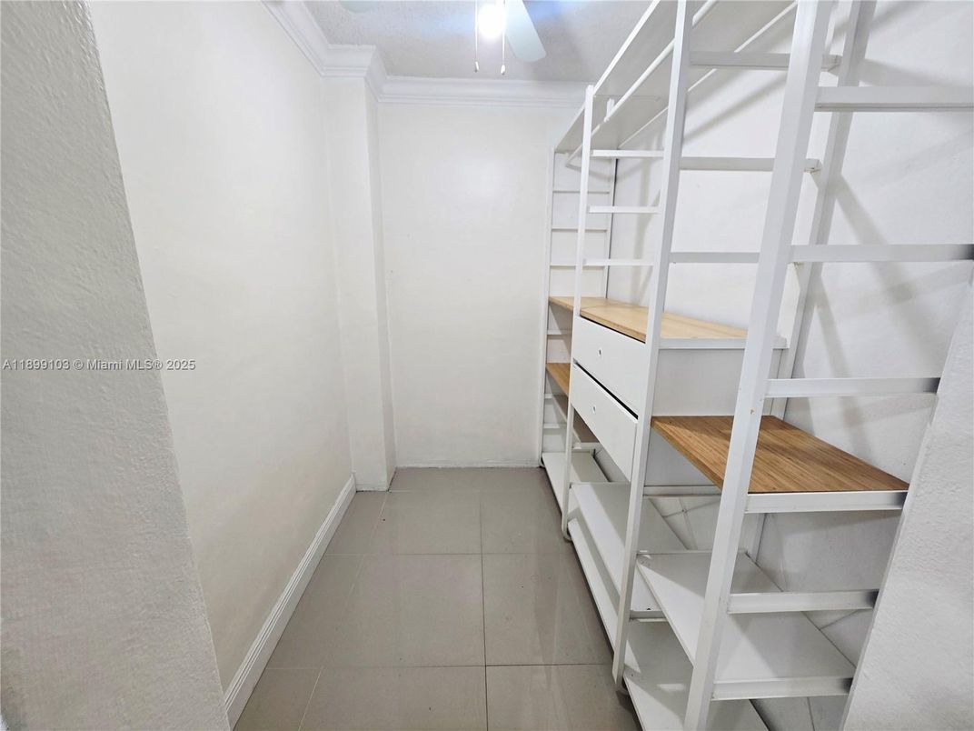 Interior, Walk-in Closets