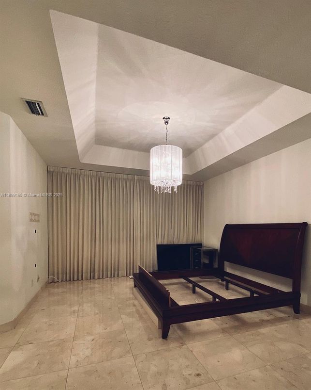 Chandelier, Interior