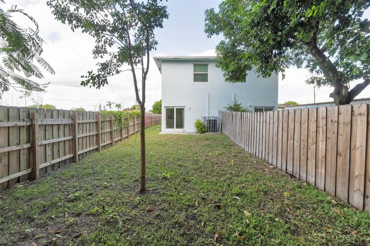 Backyard, Exterior