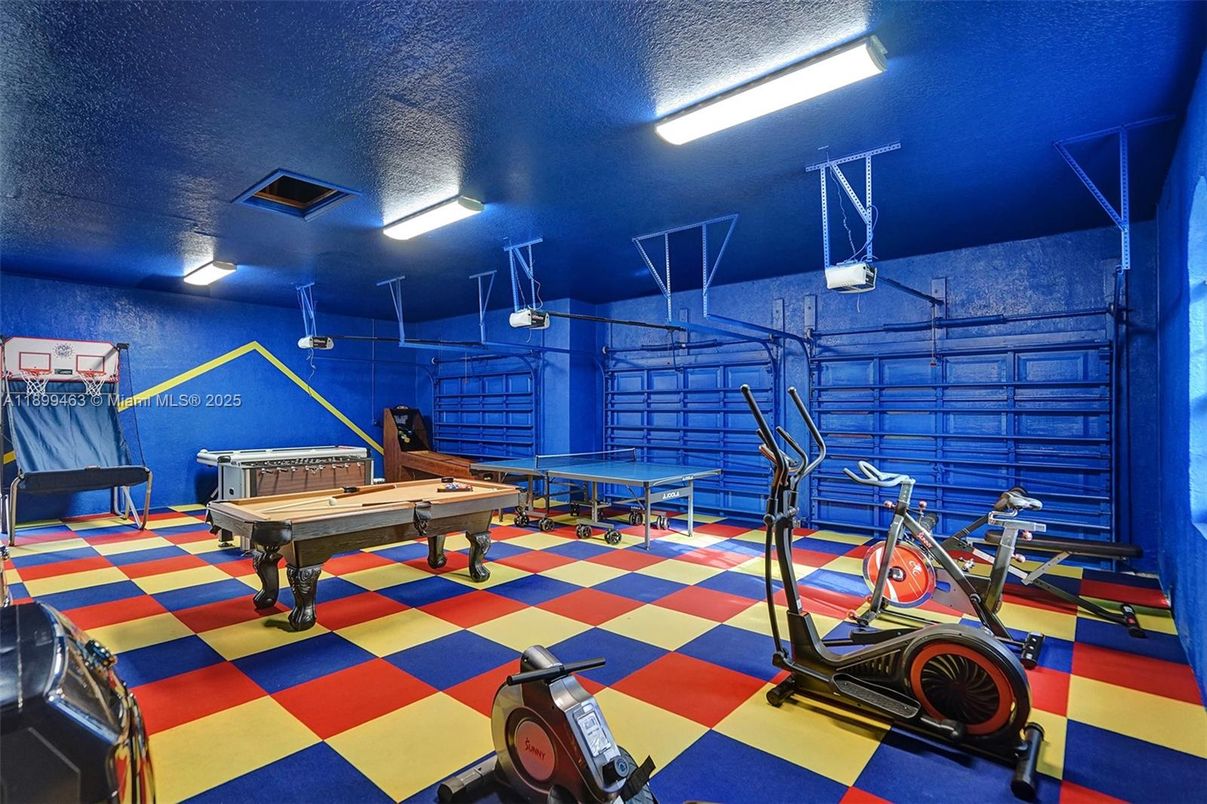 Billiard Table, Fitness Equipment, Game Room, Garage, Interior