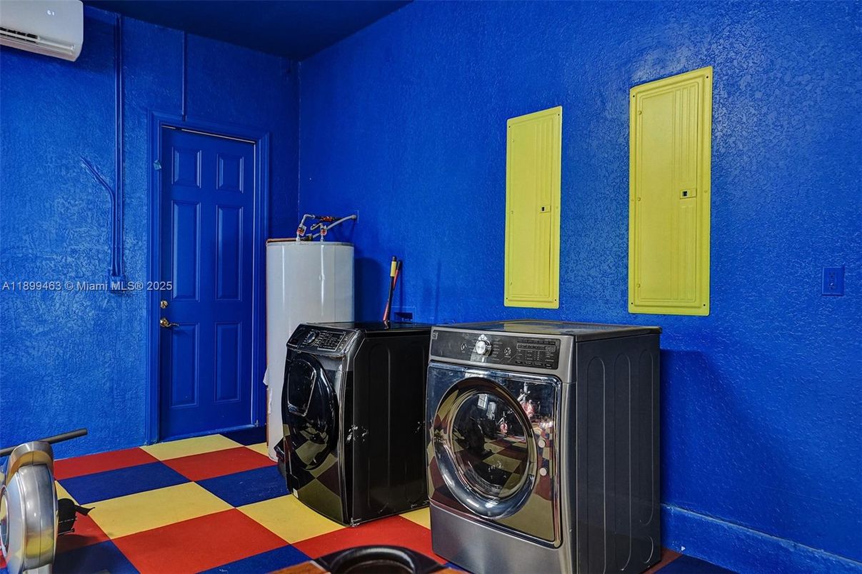 Interior, Washer