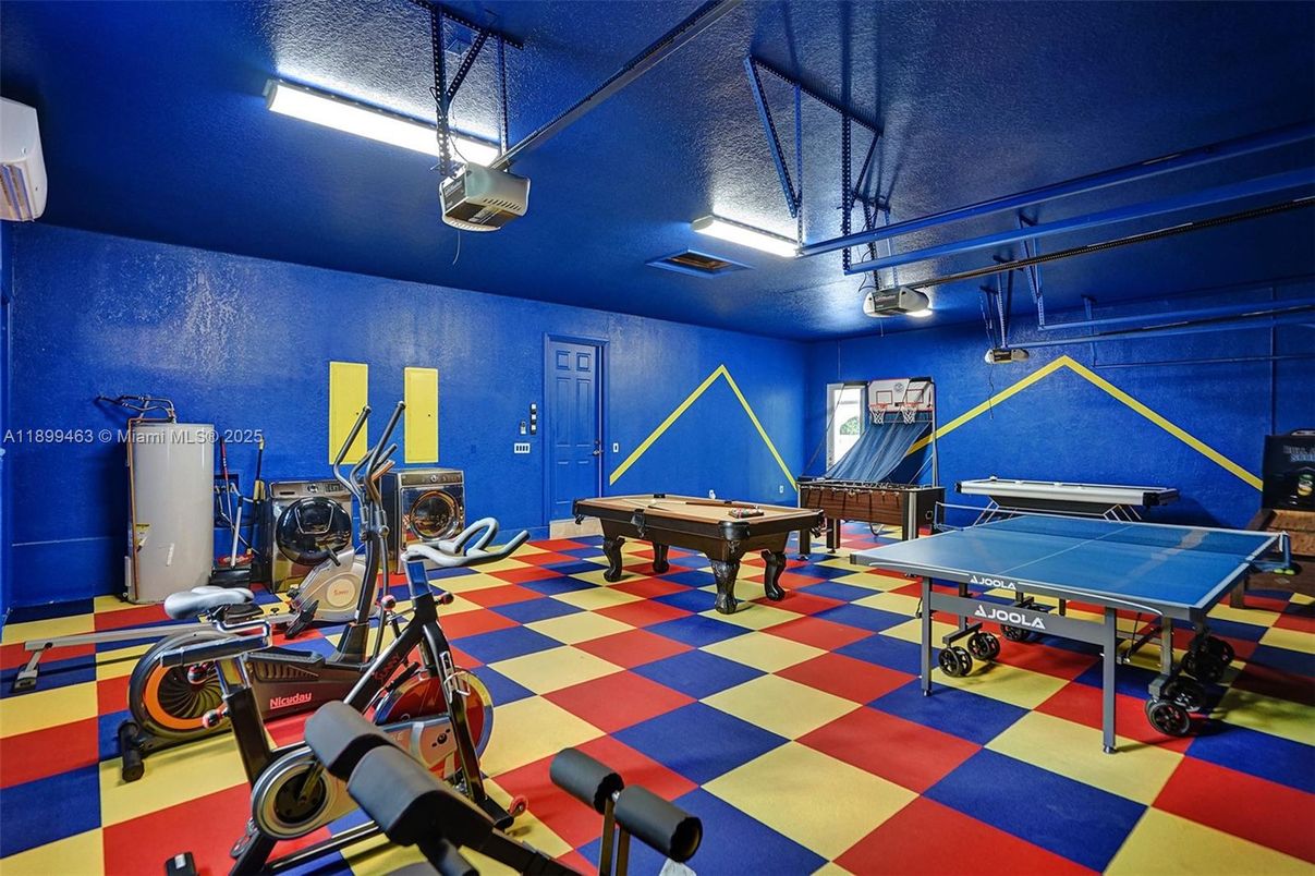 Billiard Table, Fitness Equipment, Game Room, Interior