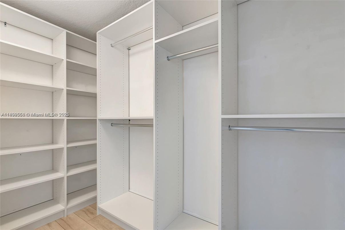 Interior, Walk-in Closets, Wood Texture Flooring