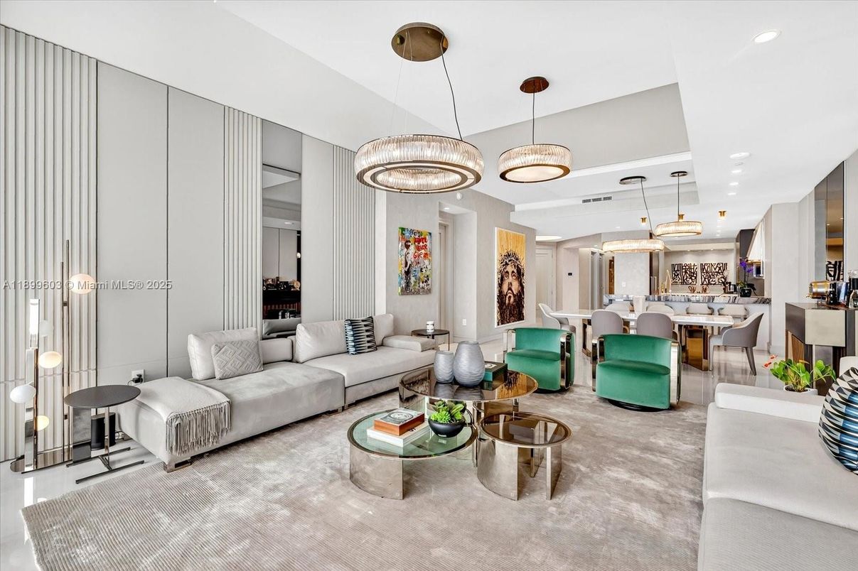 Dining room, Interior, Living room, Pendant Lights, Recessed Lighting