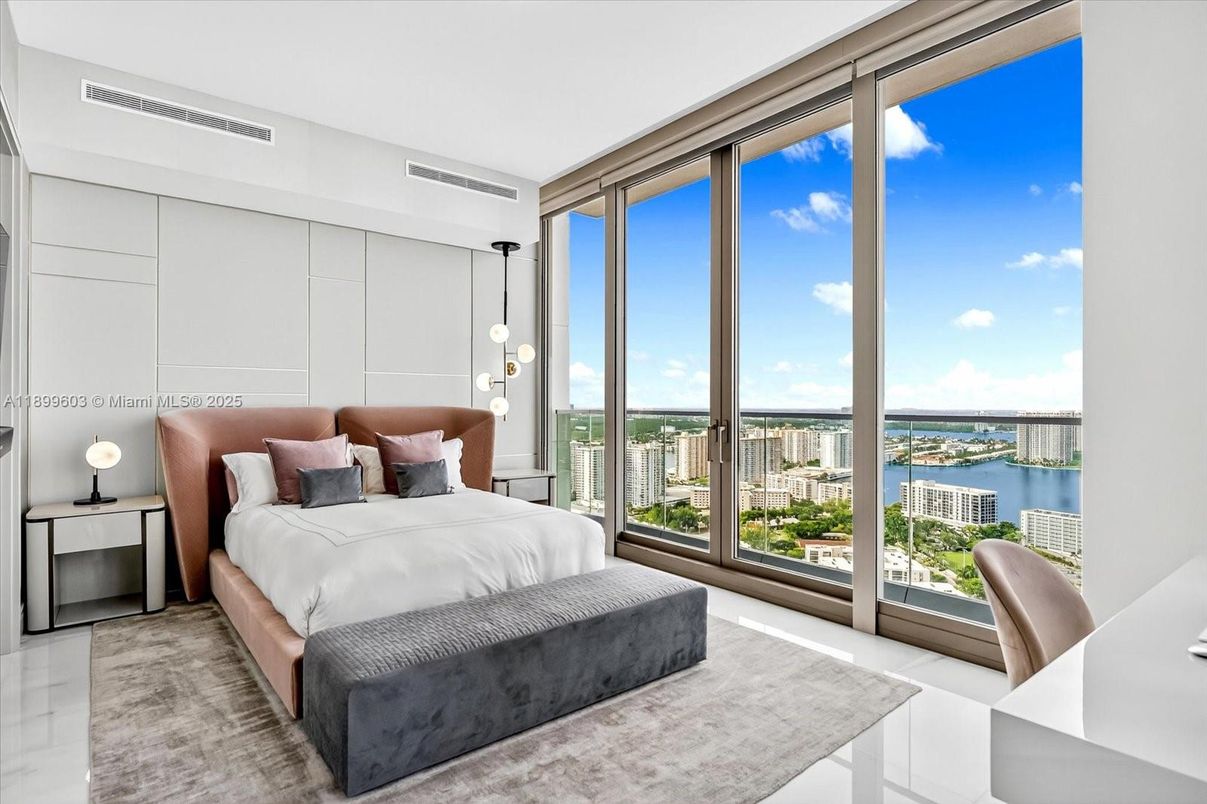 Bedroom, Interior, Pendant Lights, Water