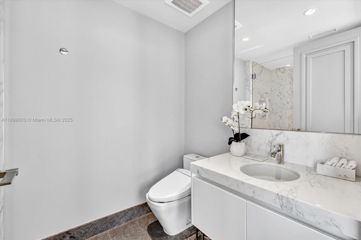 Bathroom, Interior, Marble Walls, Recessed Lighting