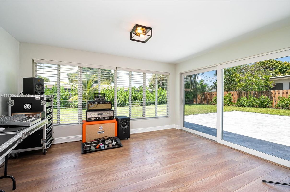 Interior, Sun Room, Wood Texture Flooring