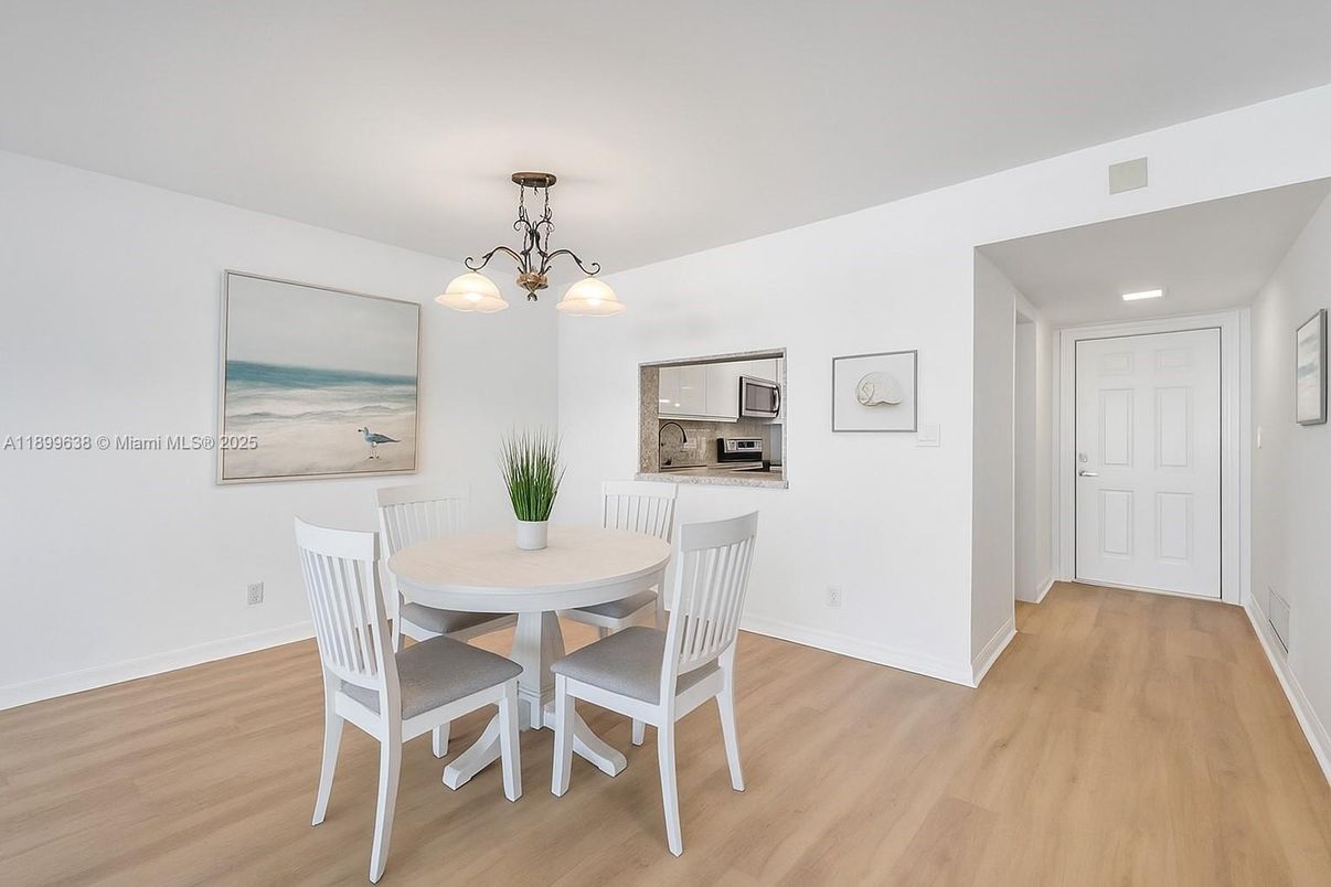 Dining room, Interior, Pendant Lights, Recessed Lighting, Wood Texture Flooring