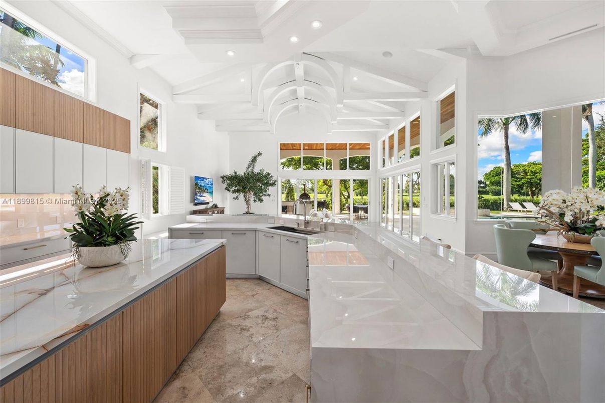 Dining room, Interior, Kitchen, Recessed Lighting