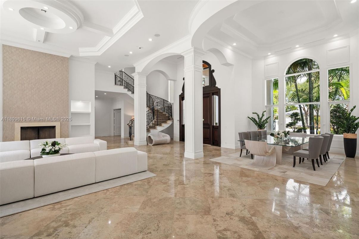 Dining room, Interior, Living room, Recessed Lighting