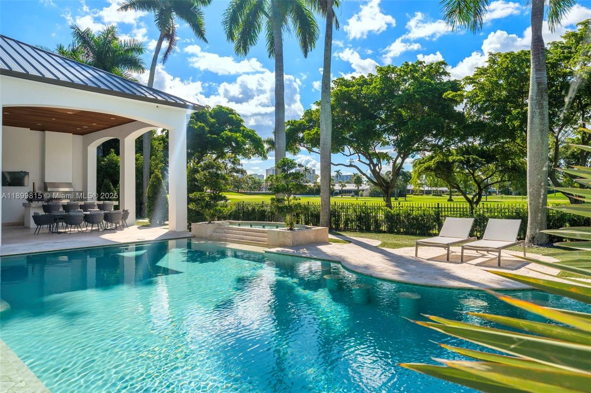 Exterior, Pool, Water
