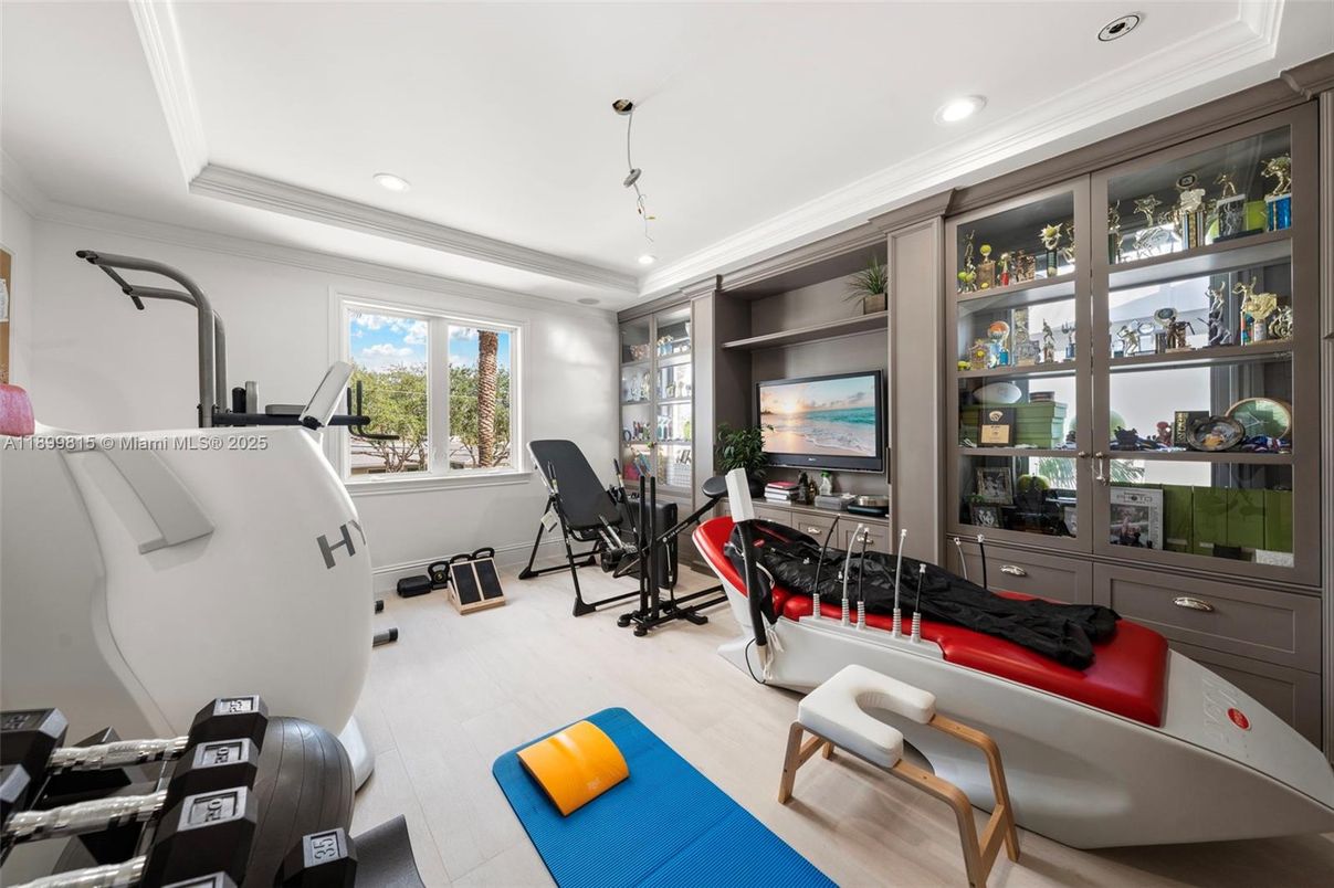 Fitness Equipment, Gym, Interior, Recessed Lighting