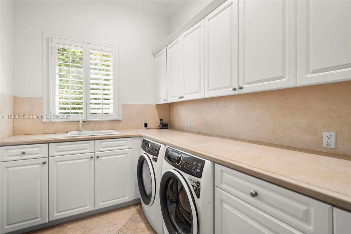 Interior, Washer