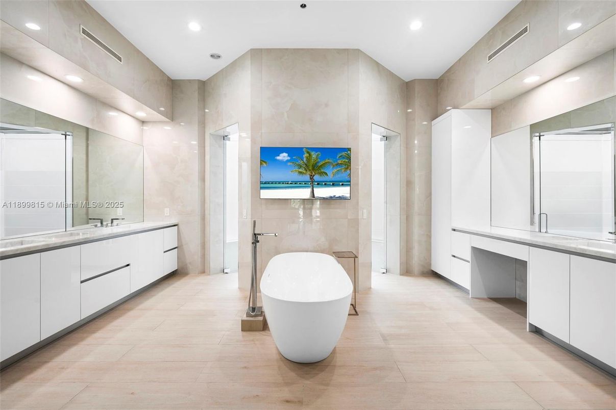 Bathroom, Dual Sink Vanities, Free Standing Baths, Glass Shower, Interior, Recessed Lighting