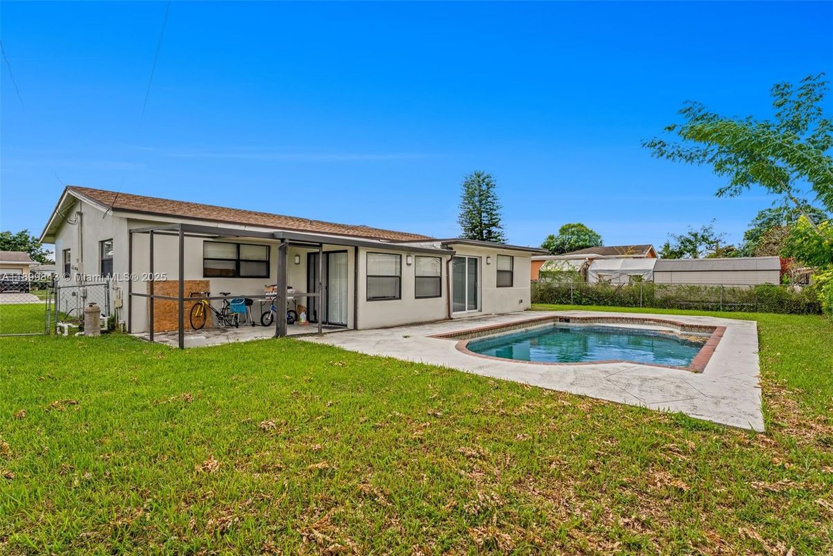 Backyard, Exterior, Pool